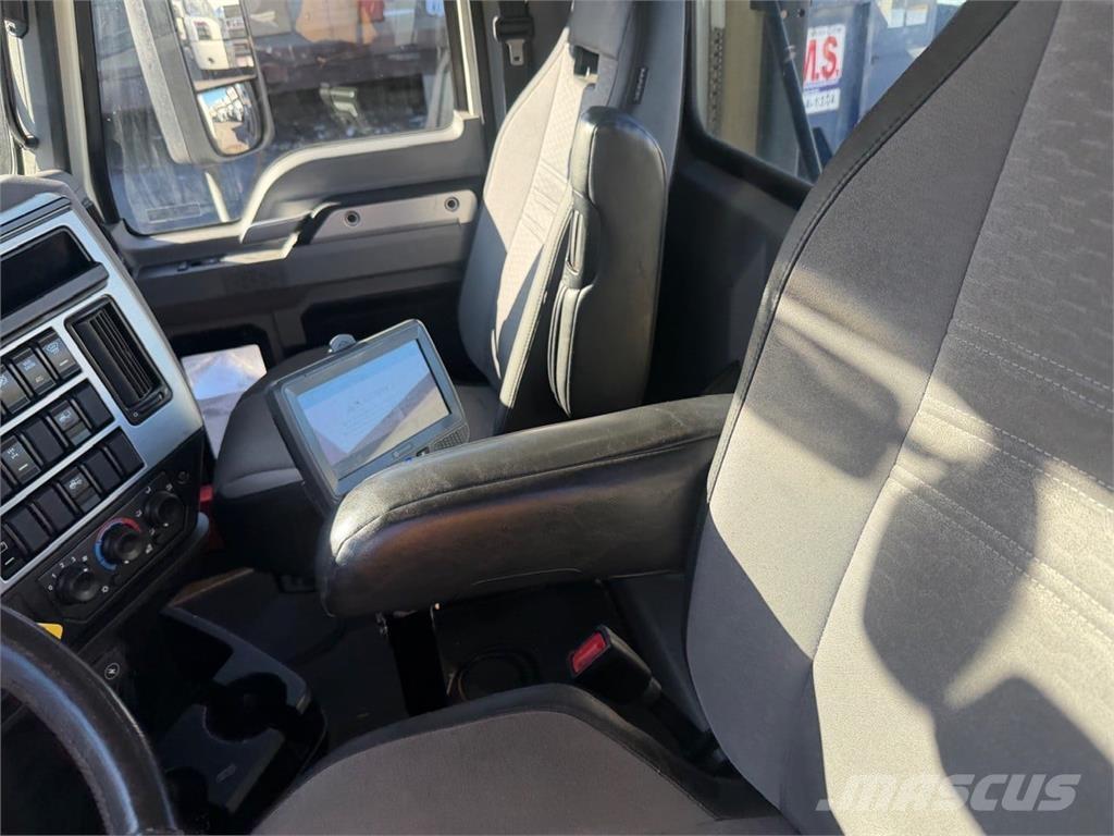 Mack AN64T Седельные тягачи