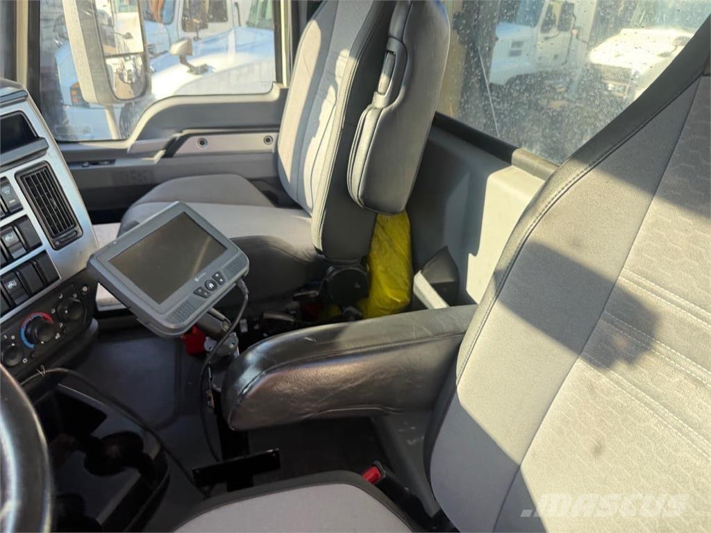 Mack AN64T Седельные тягачи