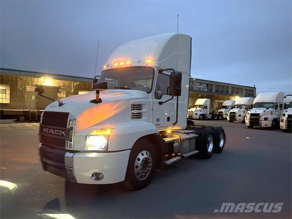 Mack AN64T Седельные тягачи