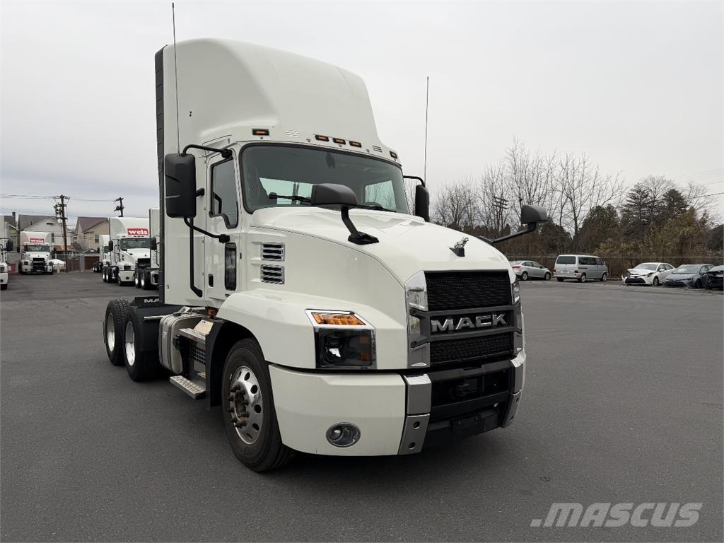 Mack AN64T Седельные тягачи