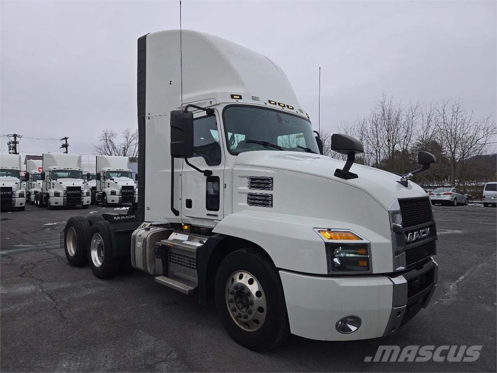 Mack AN64T Седельные тягачи