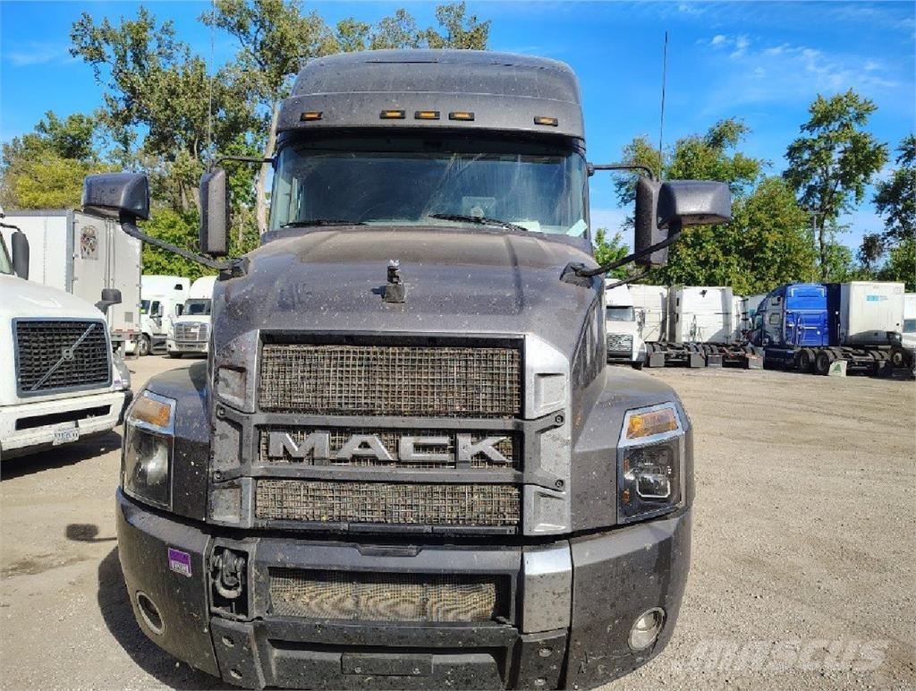 Mack Anthem 64T Седельные тягачи