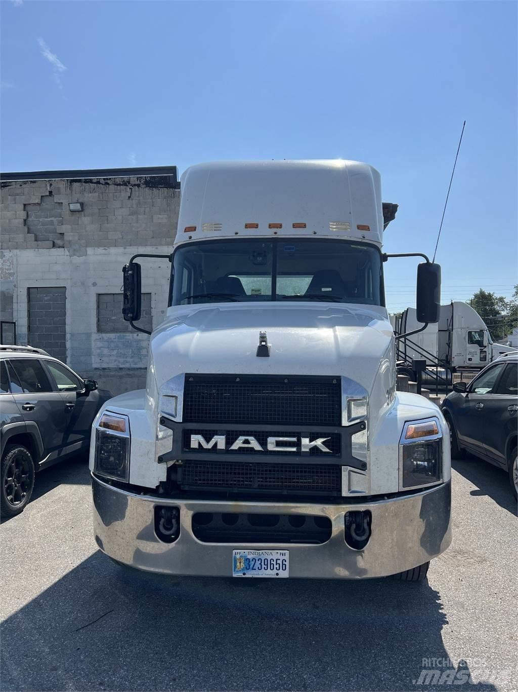 Mack Anthem AN64T Седельные тягачи