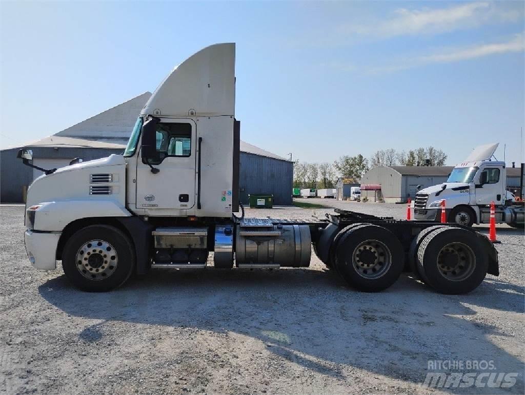 Mack Anthem AN64T Седельные тягачи