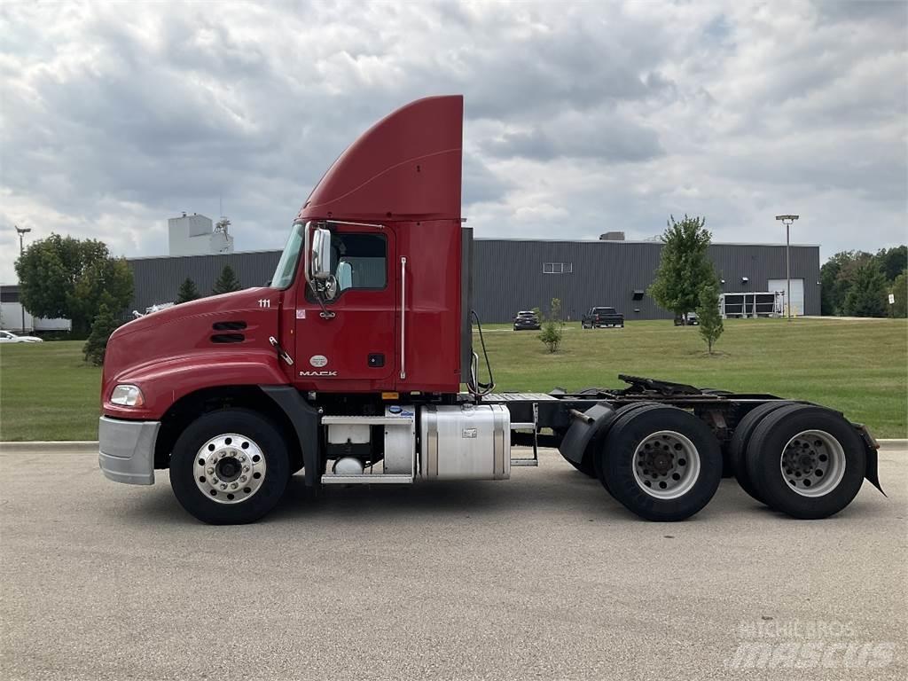 Mack CXU613 Специальные грузовики