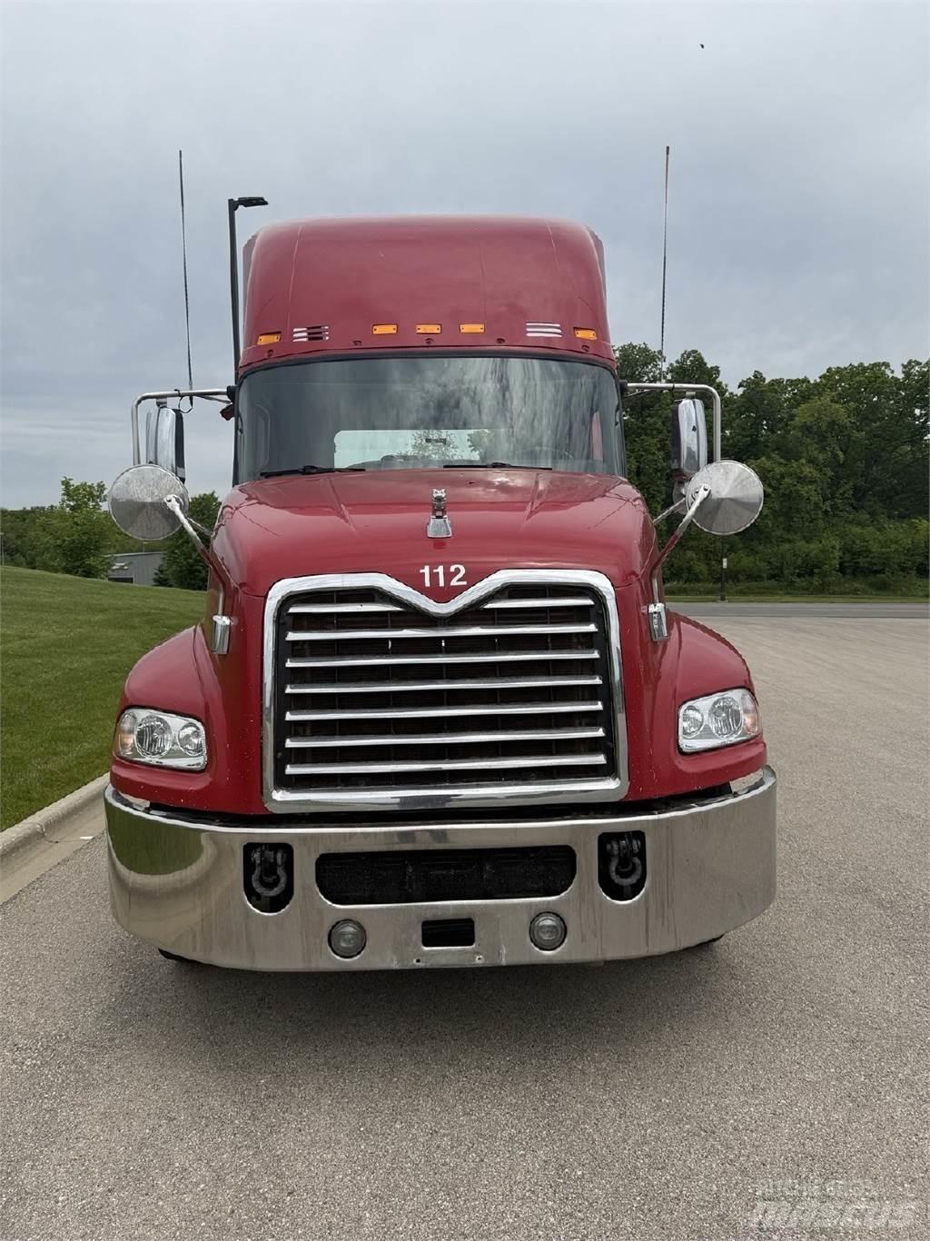 Mack CXU613 Седельные тягачи