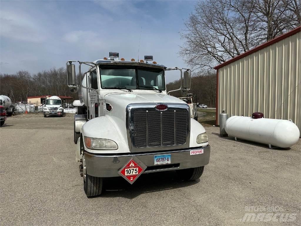 Peterbilt 335 Специальные грузовики
