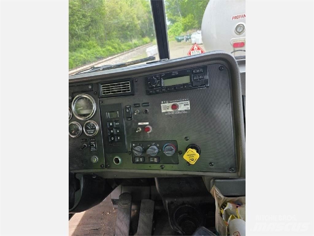 Peterbilt 335 Специальные грузовики