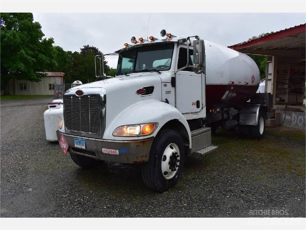 Peterbilt 335 Специальные грузовики