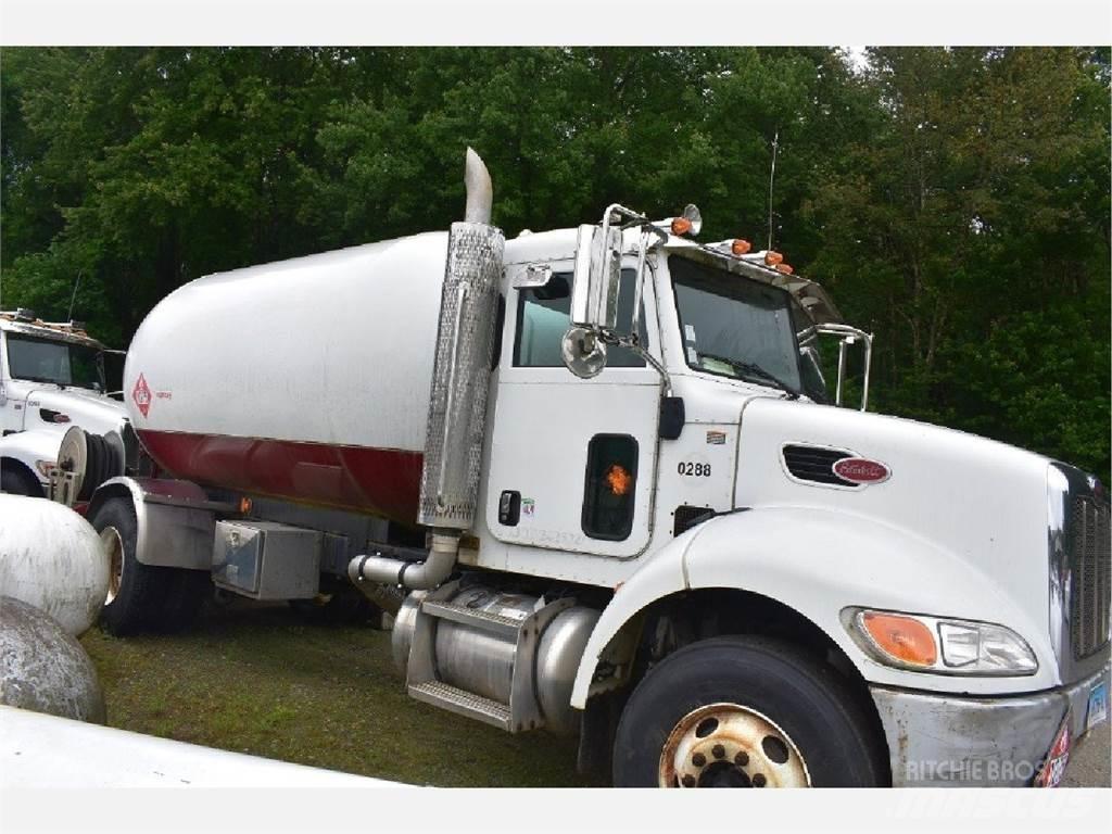 Peterbilt 335 Специальные грузовики