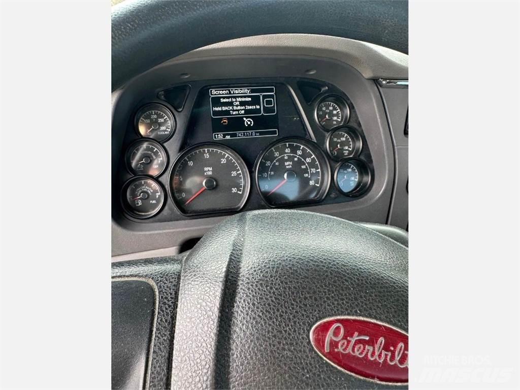 Peterbilt 567 Седельные тягачи