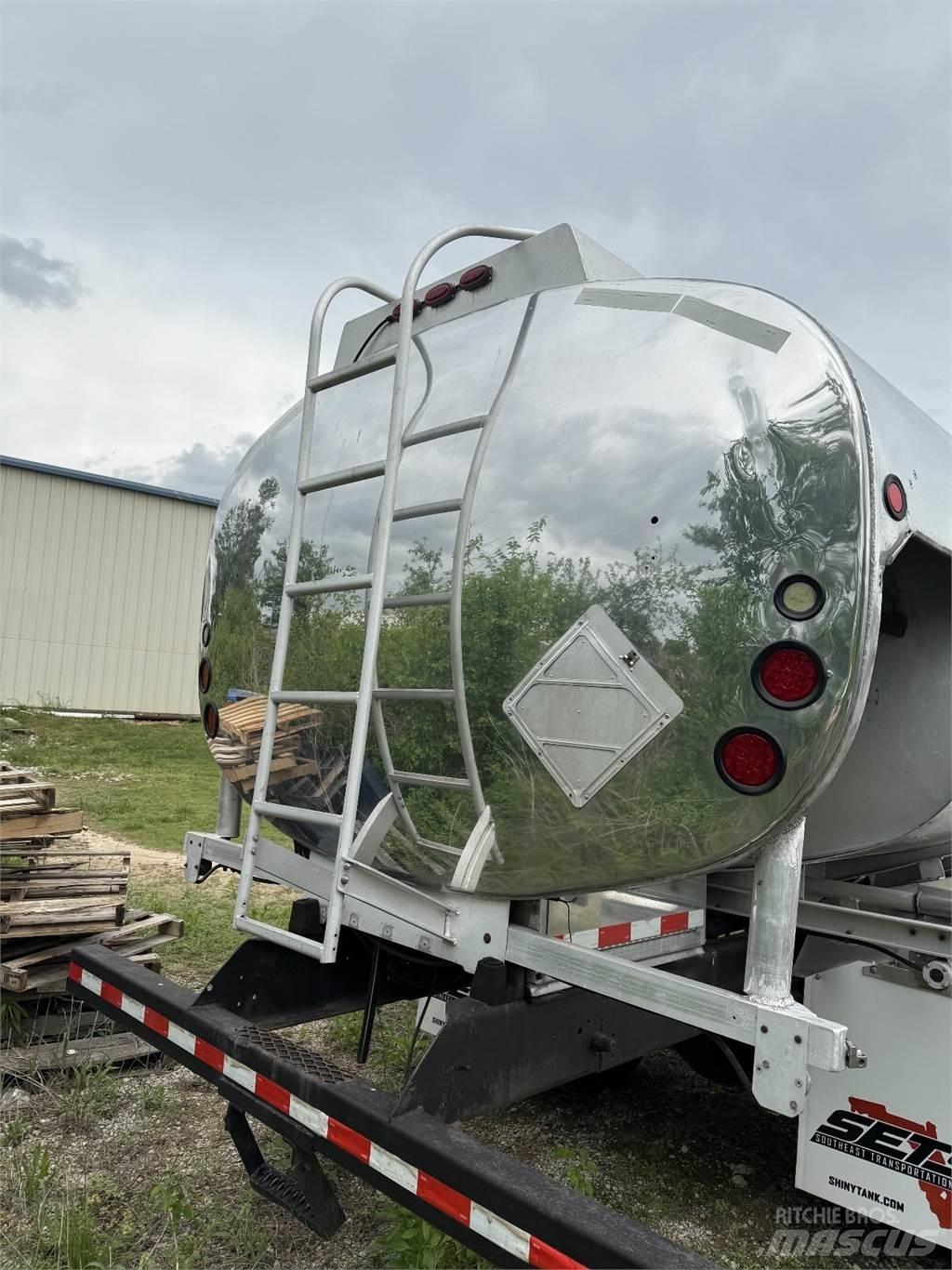 Sterling L7500 Специальные грузовики