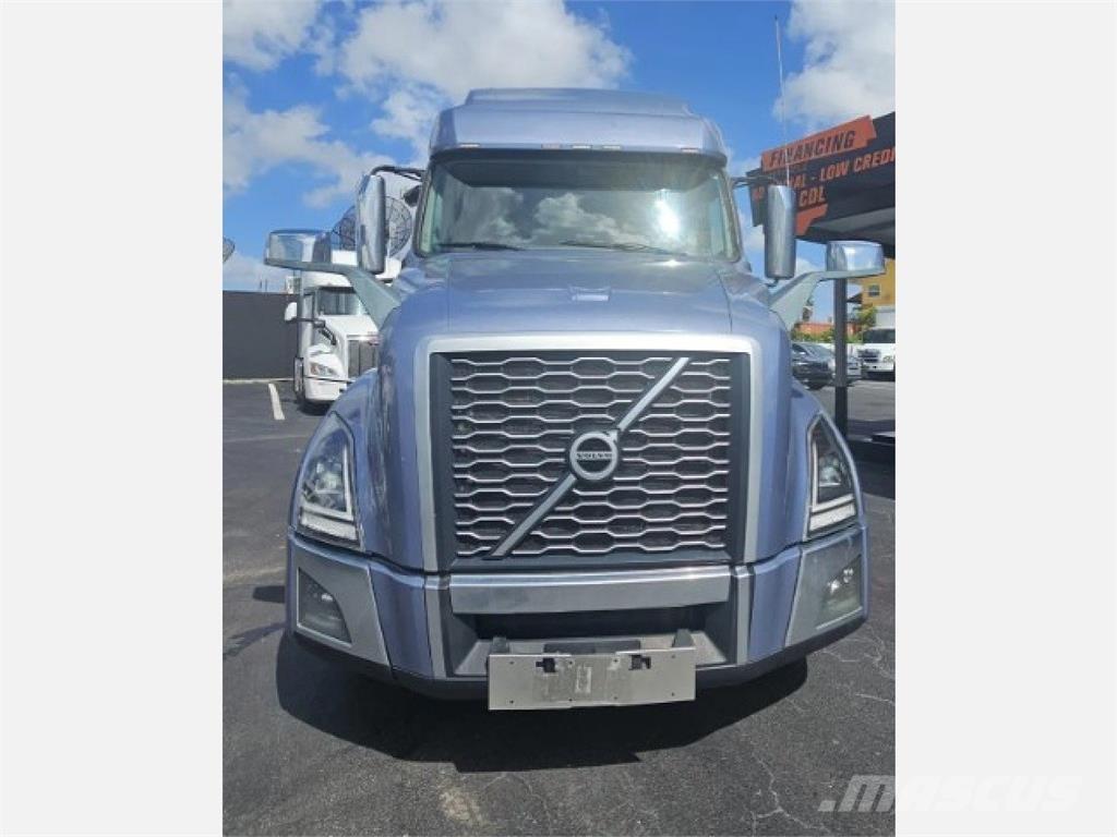 Volvo VNL64T760 Седельные тягачи