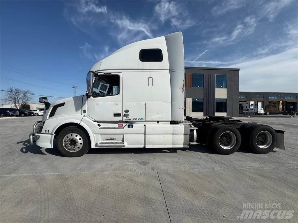 Volvo VNL670 Седельные тягачи