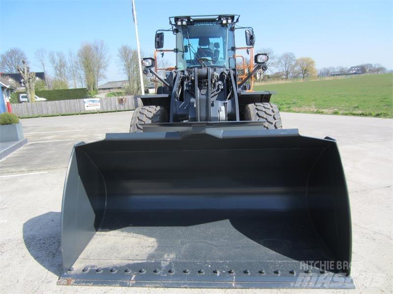 Develon DL380-7 Фронтальные погрузчики