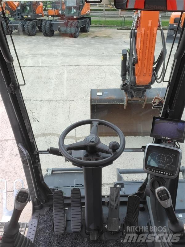 Doosan DX140W-5 Колёсные экскаваторы