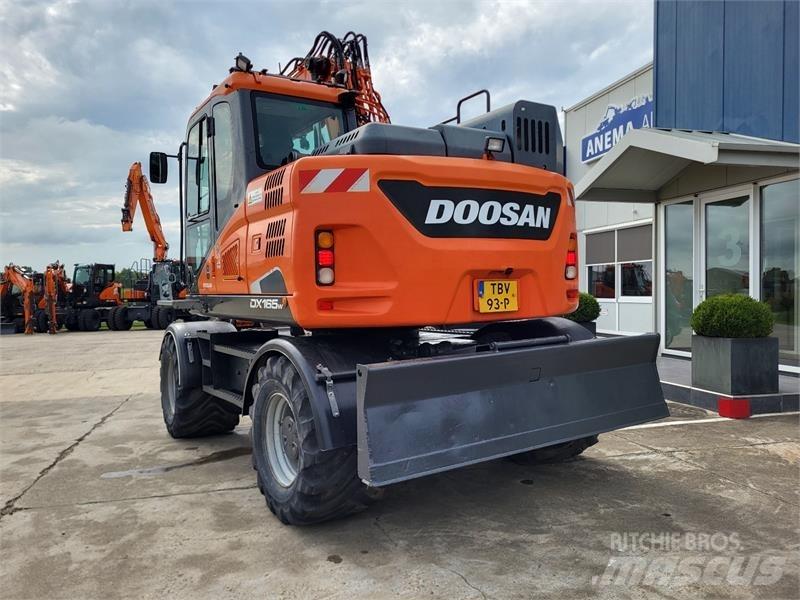 Doosan DX165W-5 Колёсные экскаваторы