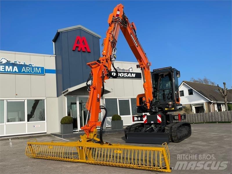 Doosan DX63-3 Малые экскаваторы 7т-12т