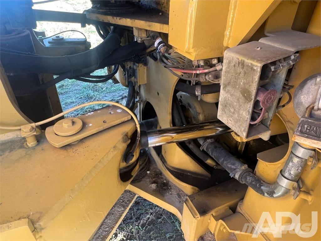 CAT 962G Фронтальные погрузчики