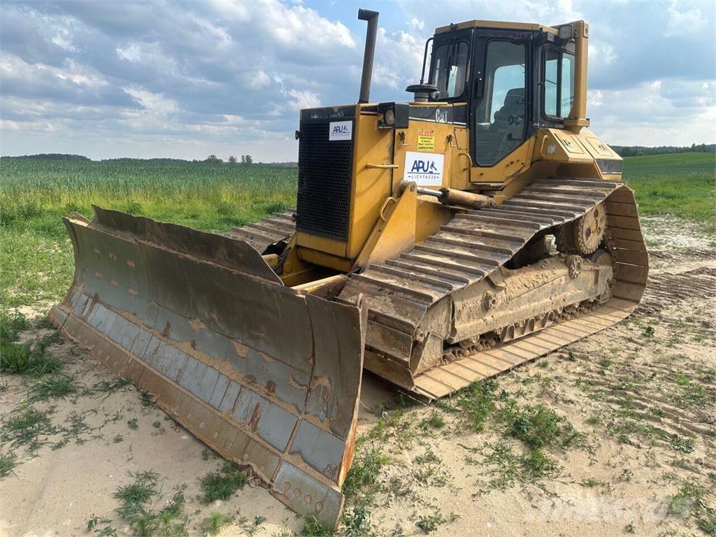 CAT D6M LGP Гусеничные бульдозеры