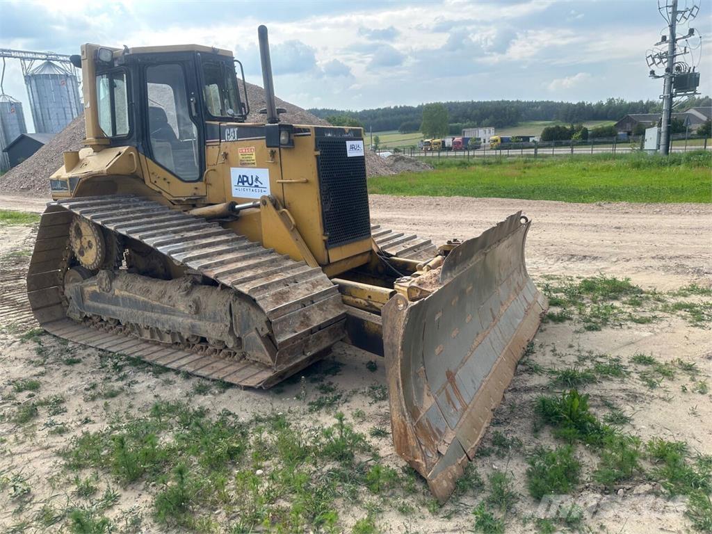 CAT D6M LGP Гусеничные бульдозеры