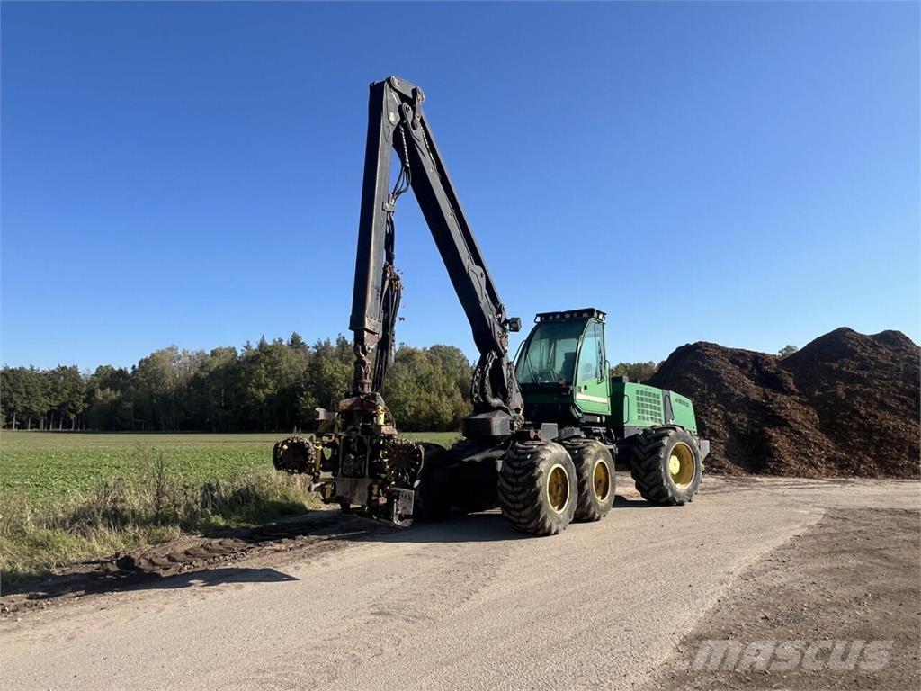 John Deere  Харвестеры