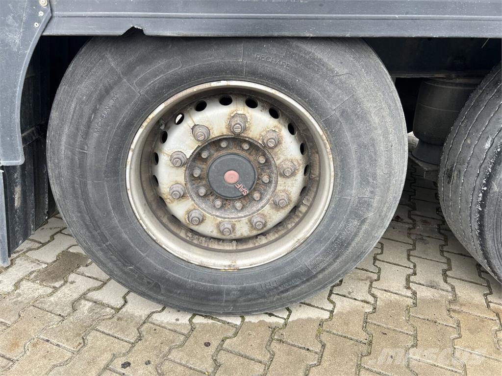 Krone  Тентованные полуприцепы