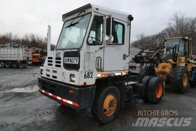Capacity TJ5000 Терминальные тягачи