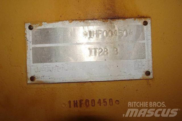 CAT IT28B Фронтальные погрузчики