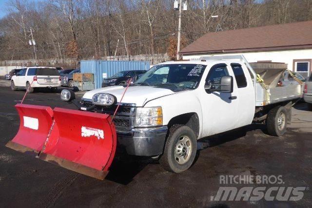 Chevrolet 2500HD Бортовые фургоны