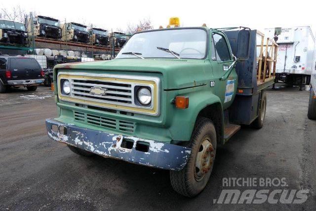 Chevrolet C60 Грузовики-платформы/боковая разгрузка