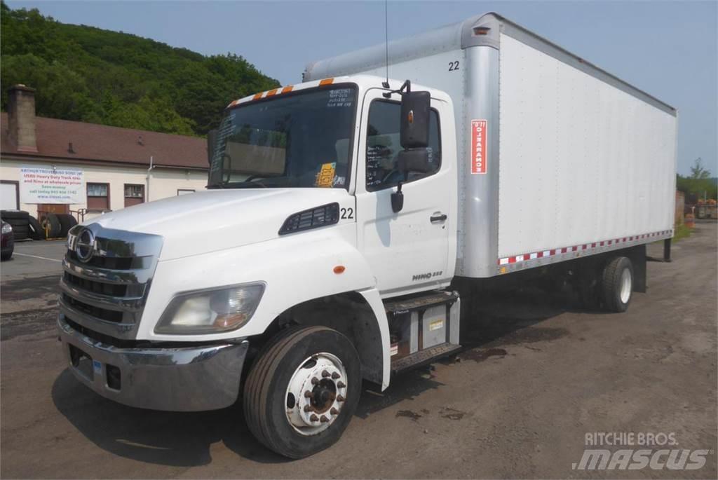 Hino 258 Грузовики-Фургоны