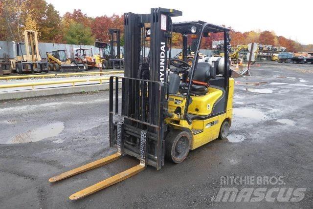 Hyundai 25LC-7A Другие складские механизмы