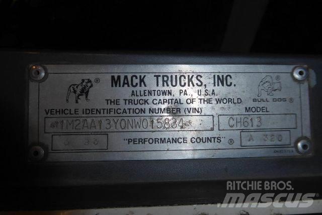 Mack CH613 Шасси с кабиной