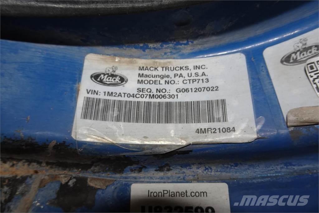 Mack CTP713 Автобетоносмесители