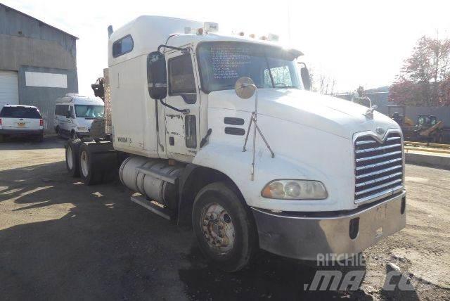Mack CXN613 Седельные тягачи