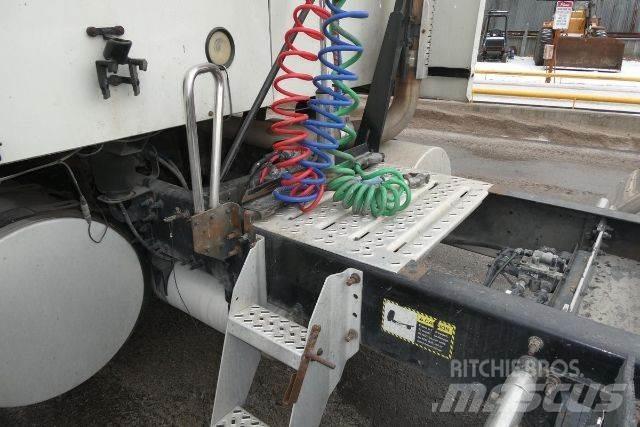 Mack CXU613 Седельные тягачи