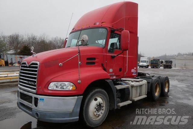 Mack CXU613 Шасси с кабиной