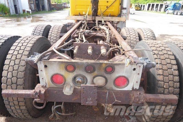 Mack RD688S Шасси с кабиной