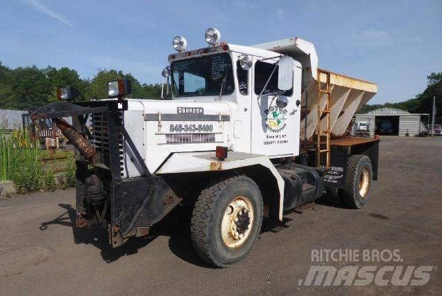 Oshkosh P18232 Шасси с кабиной