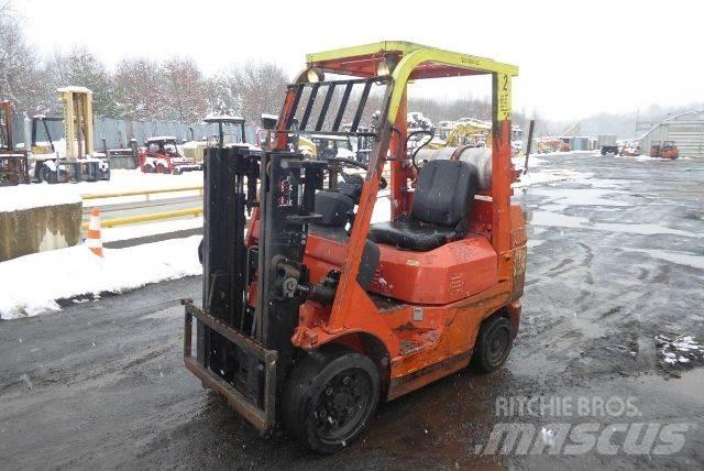 Toyota 7FGCU25 Другие складские механизмы
