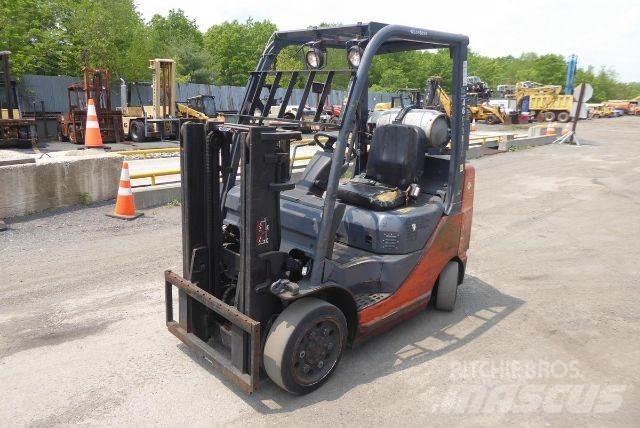 Toyota 7FGCU25 Другие складские механизмы