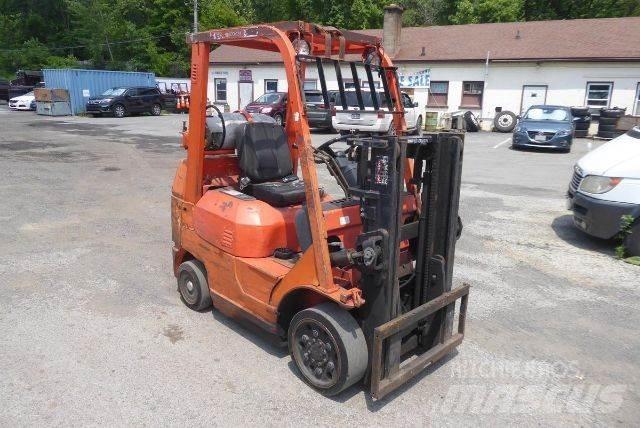 Toyota 7FGCU25 Другие складские механизмы
