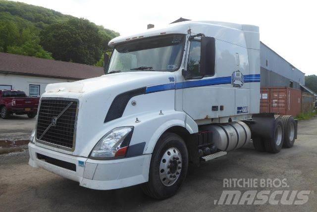 Volvo VNL64T Седельные тягачи