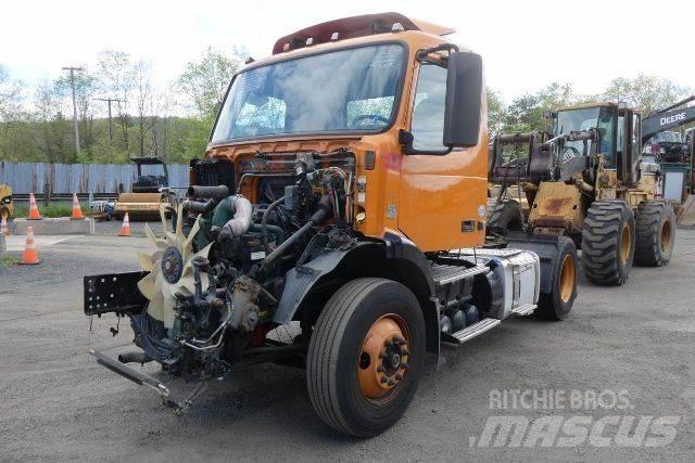 Volvo VNM42T Шасси с кабиной