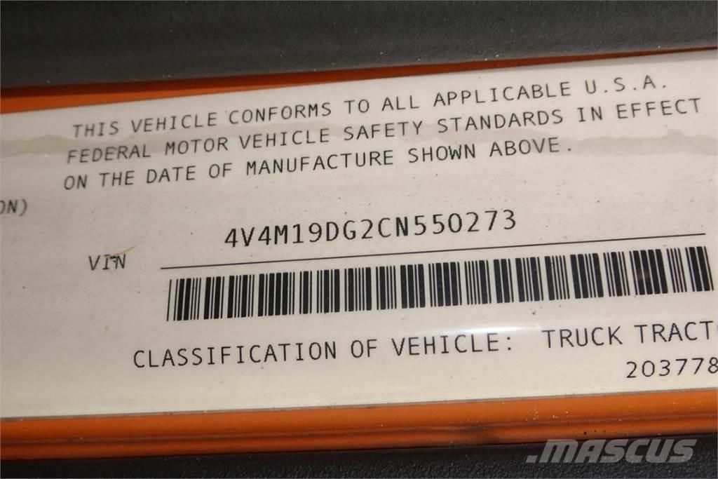 Volvo VNM42T Шасси с кабиной