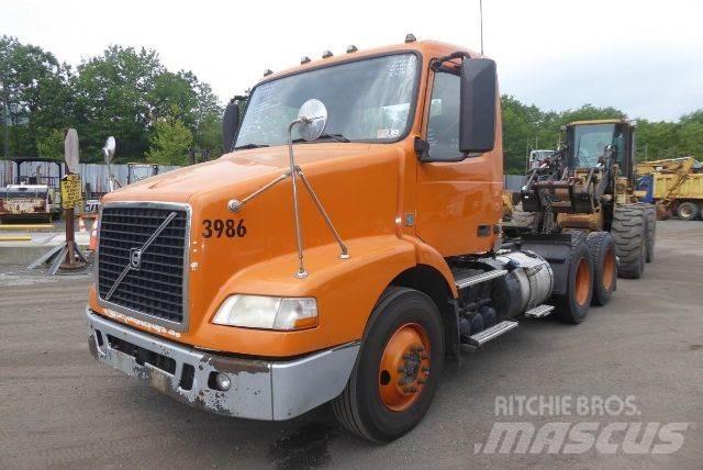 Volvo VNM64T Шасси с кабиной