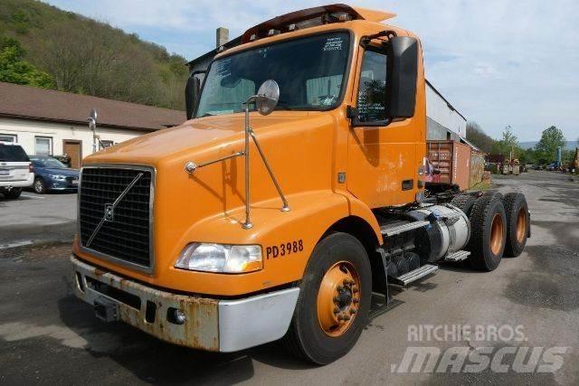 Volvo VNM64T Шасси с кабиной