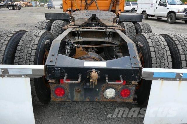 Volvo VNM64T Шасси с кабиной