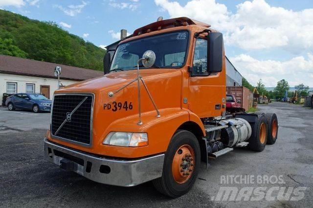 Volvo VNM64T Шасси с кабиной